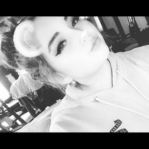 Meet your Posher, Veronica